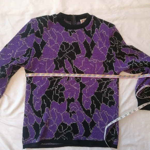 Vintage 80s D'Allairds Purple and Black Knit Metallic Floral Sweater Small - Picture 14 of 15